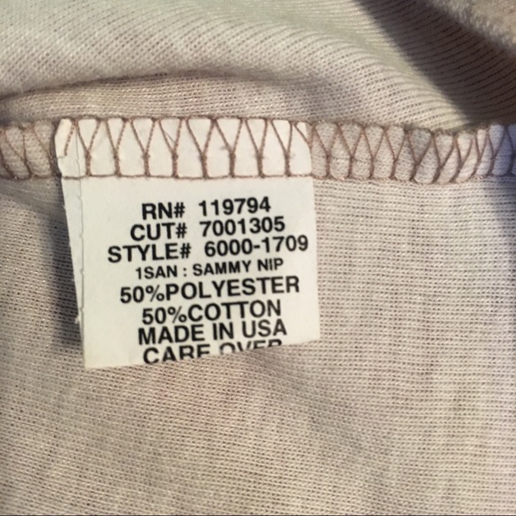 ✨HOST PICK✨ One World Asian print t-shirt - Picture 7 of 9